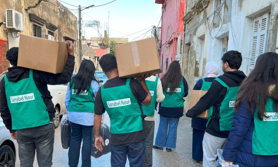 Purple and White Modern Mobile Apps Presentation (3)